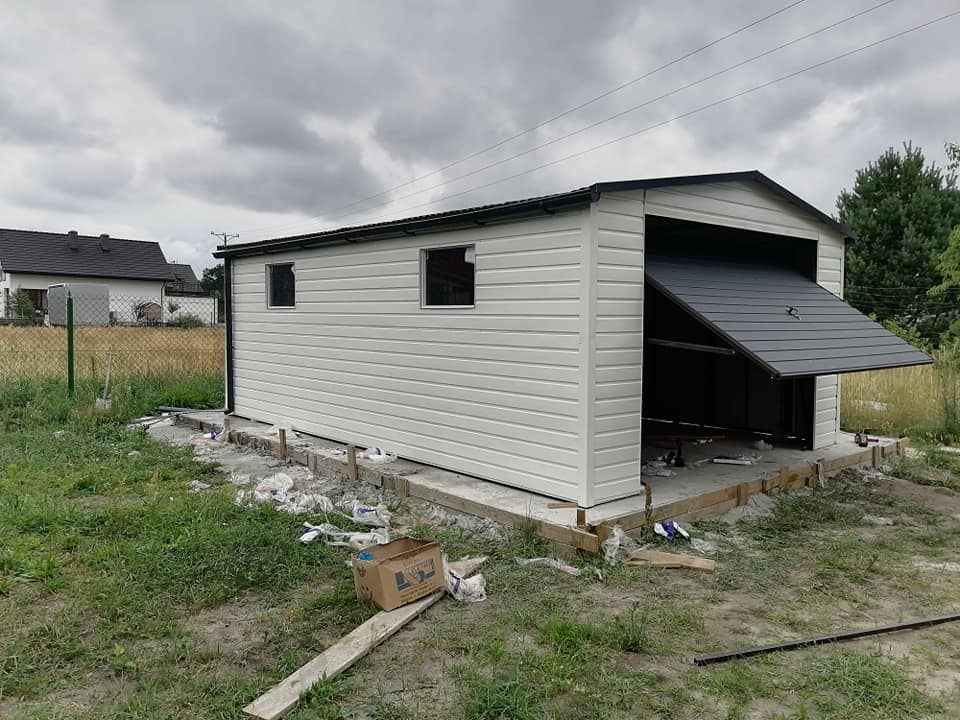 Garaż blaszany akrylowy dwuspadowy, jednostanowiskowy 4x6