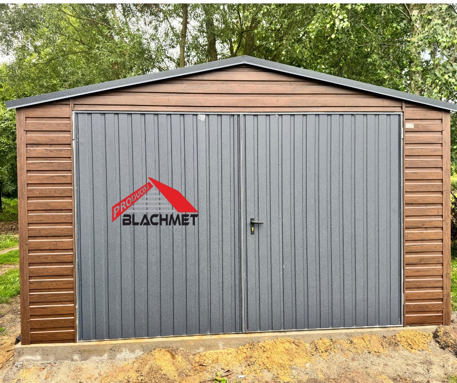 Garaż blaszany dwuspadowy, brama dwuskrzydłowa, jednostanowiskowy 4x6