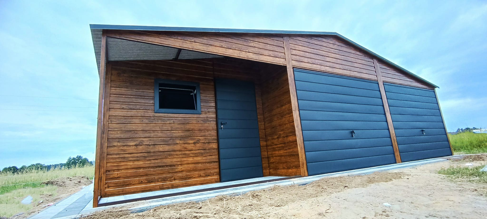 Garaż blaszany 9x6 z wnęką